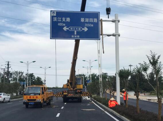 1625455882667638.jpg 道路劃線需要遵循哪些基本原則.jpg